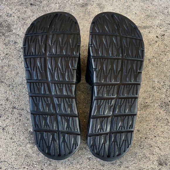 NIKE BENASSI SOLARSOFT SLIDES JDI BLACK RAIDERS - Picture 3 of 7